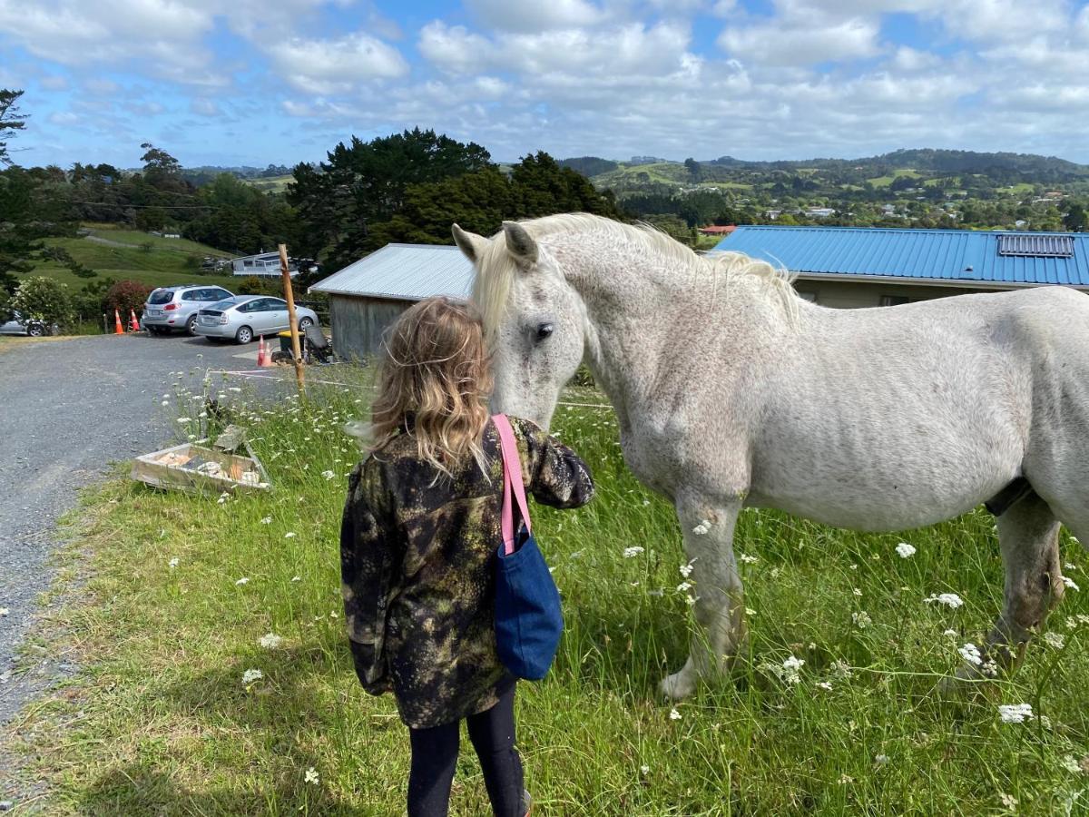 Pukeatua Farmstay Waimauku Extérieur photo